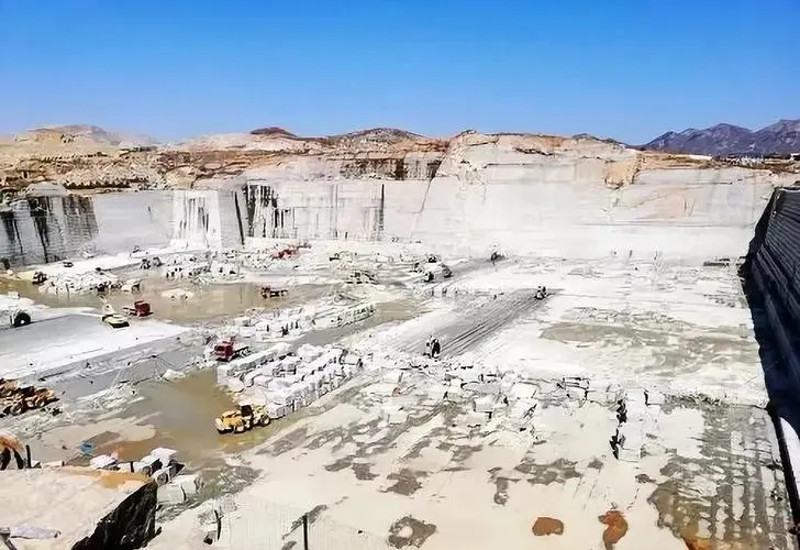 2025 矿业权数据：全国狂出 2738 宗！新疆连续称霸，新矿种崛起。(图2)