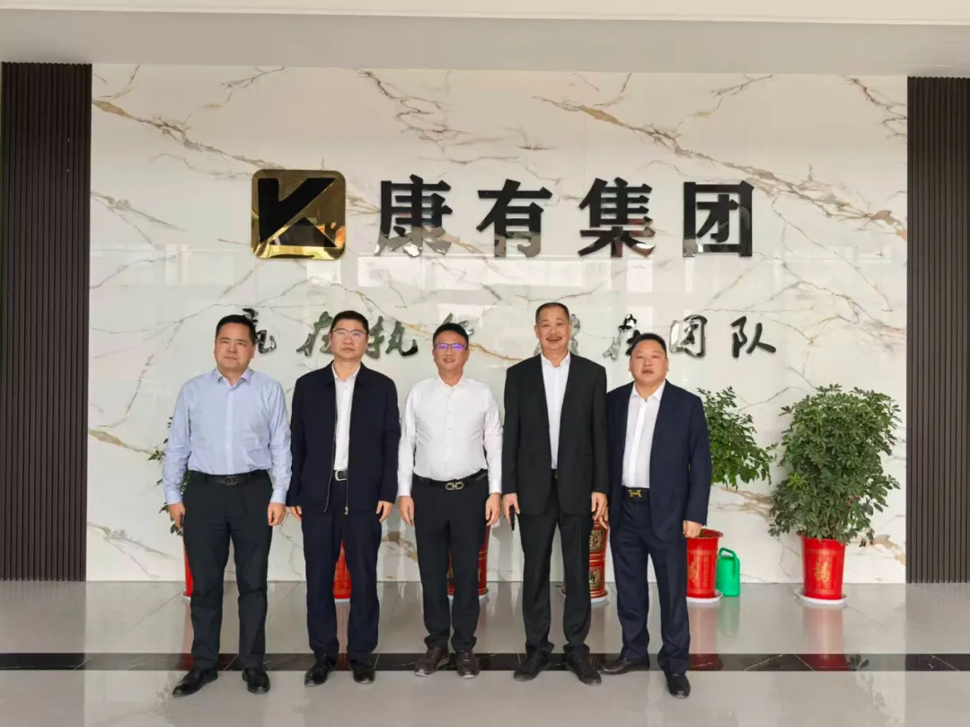 浙江省石材行业协会陈克启会长出席2025麻城石材全球供销对接会并签订战略合作协议(图10)