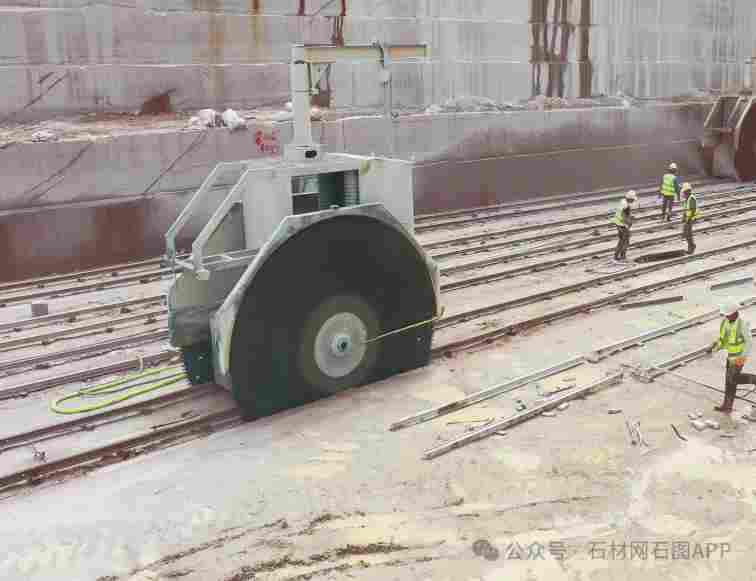 福建永定红石材矿区：从粗放开采到绿色产业的华丽转身(图2)