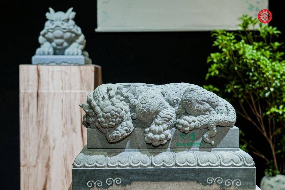 杭州石雕大师3天打造“石矶娘娘”，网友：这下遇到真的了！(图4)