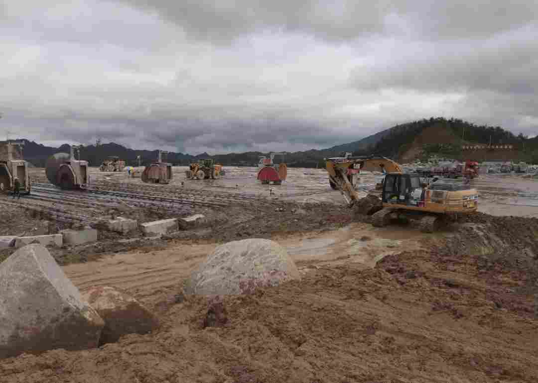 兴国县鼎龙乡杞下竹岭子饰面用花岗岩矿顺利通过露天开采安全现状评价 为延期换证奠定坚实基础(图6)