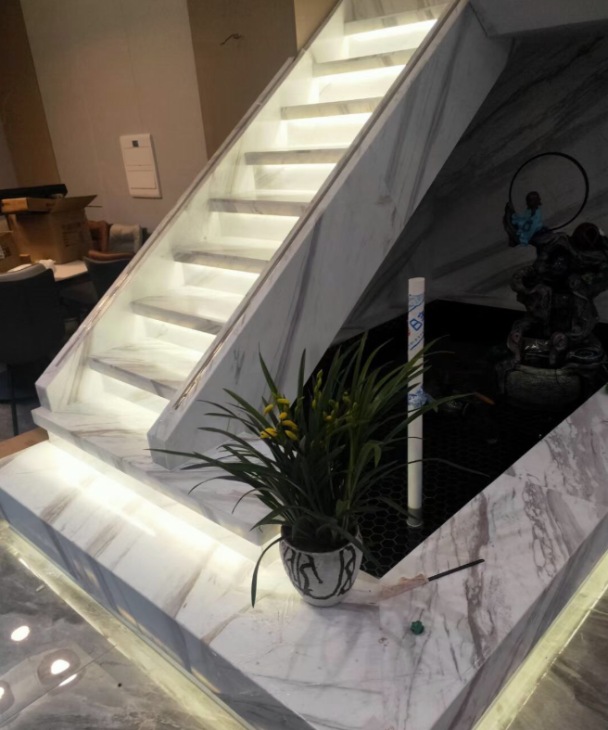 混凝土结构楼梯与钢结构楼梯，优缺点对比(图2)