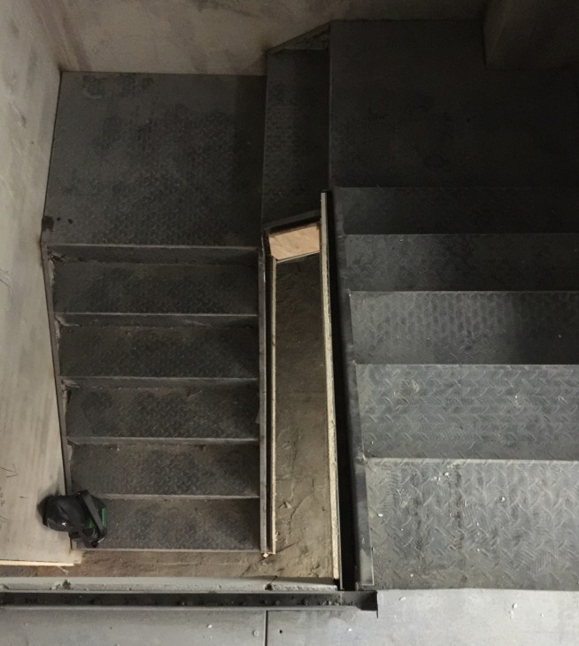 混凝土结构楼梯与钢结构楼梯，优缺点对比(图3)